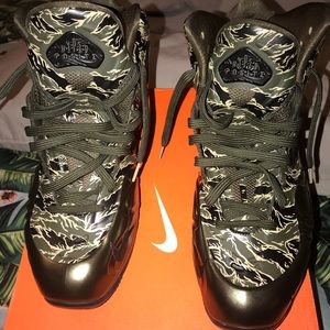 Air max hyperposite size 13